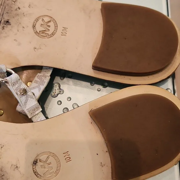 Michael Kors White and Gold Women's Sandals - Picture 4 of 4
